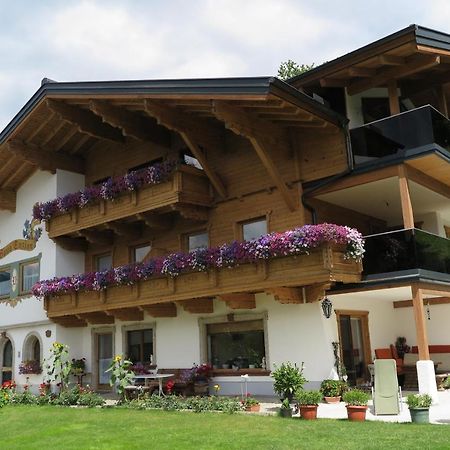 Haus Enzian Appartement Sankt Johann im Pongau Buitenkant foto
